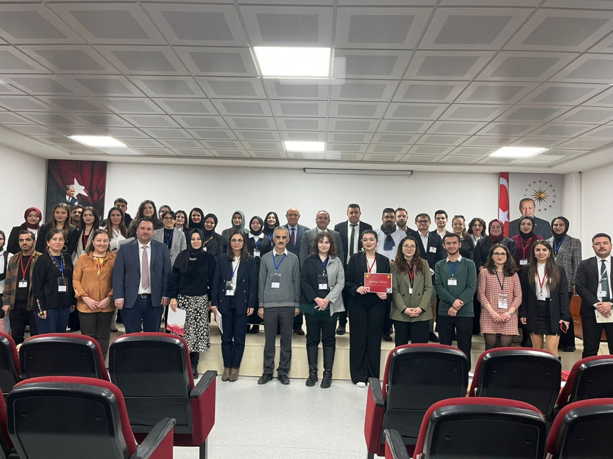 Bozok Üniversitesi Eğitim Fakültesi Tarafından “Geleceğin Eğitimcileri Araştırma Projeleri Konferansı” Düzenlendi